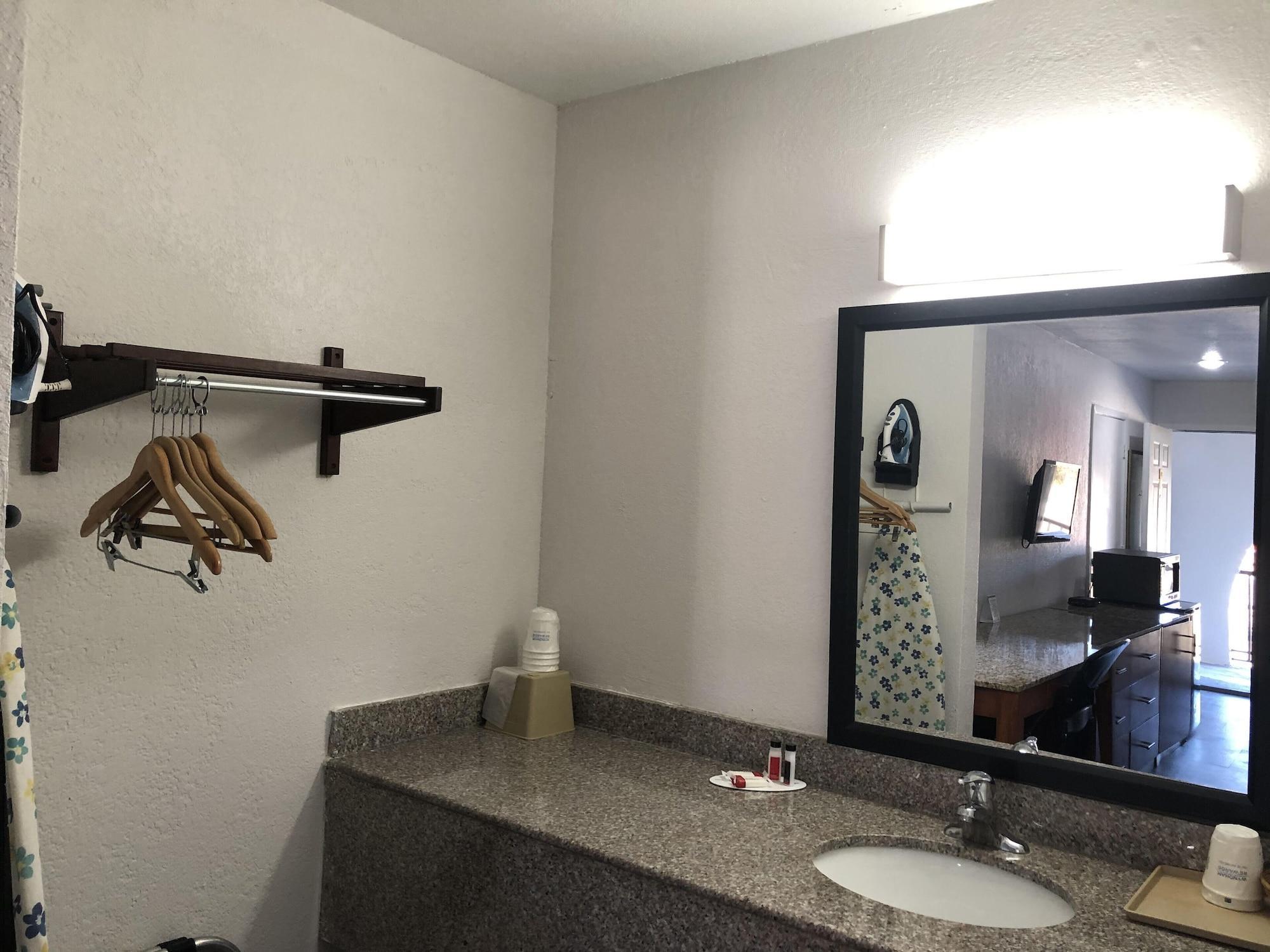 Super 8 By Wyndham - Canton, Texas Extérieur photo