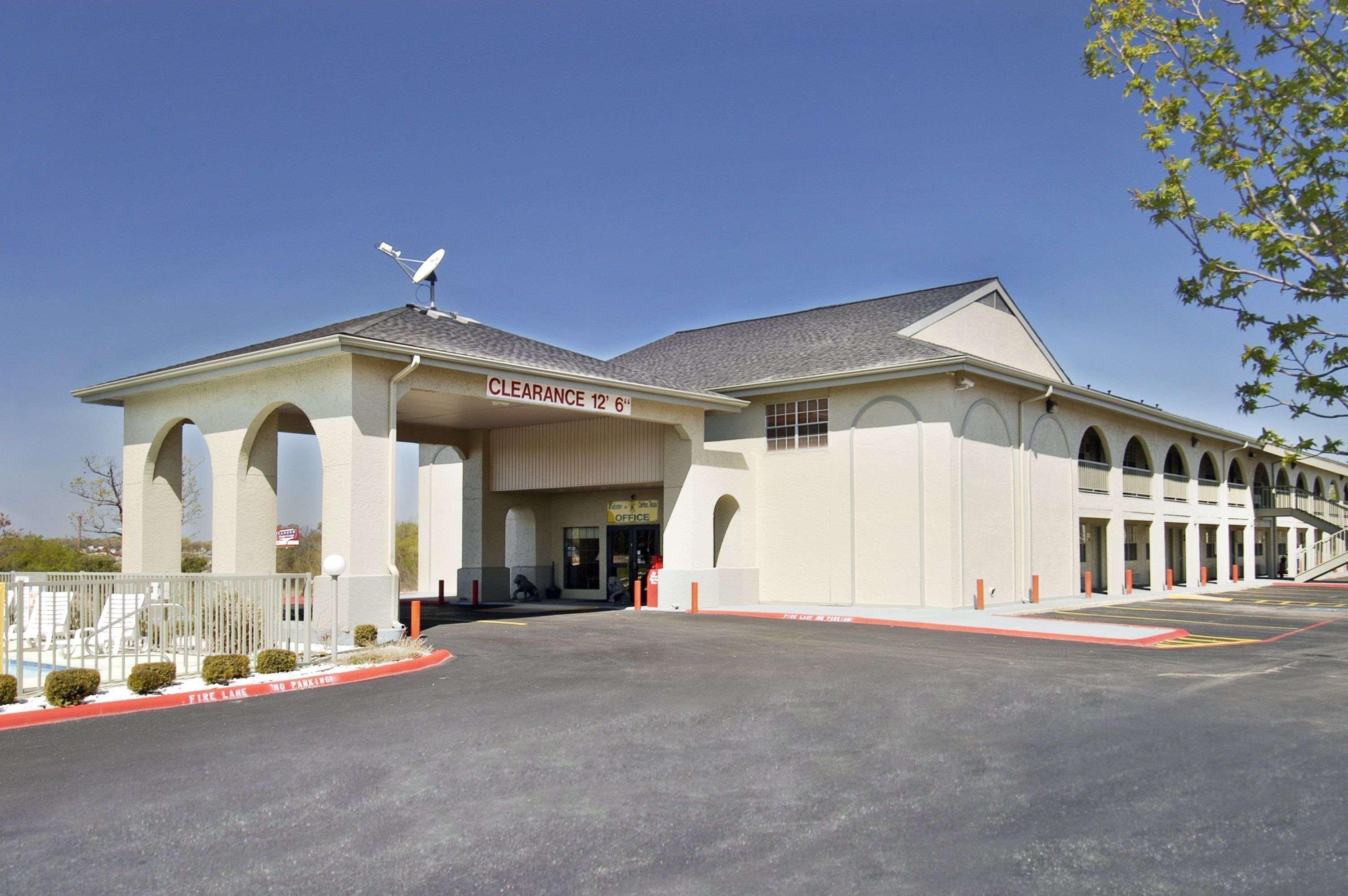 Super 8 By Wyndham - Canton, Texas Extérieur photo