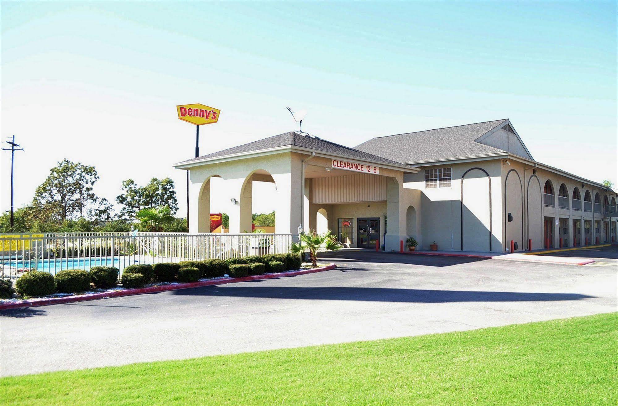 Super 8 By Wyndham - Canton, Texas Extérieur photo
